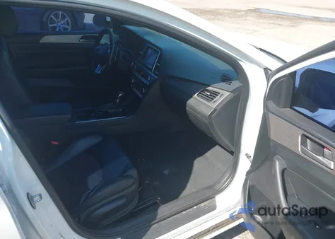 2019 Hyundai Sonata Sport z USA, uszkodzony, nr VIN 5NPE34AFXKH774141